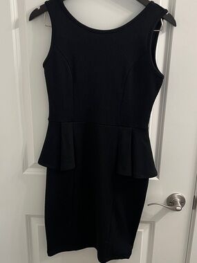Emerald Sundae Black Sleeveless Peplum Midi Dress
